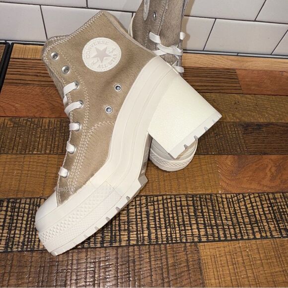 New Women's Converse Chuck 70 De Luxe Heel Platform Sneakers Real Fur A12813C - Picture 4 of 8